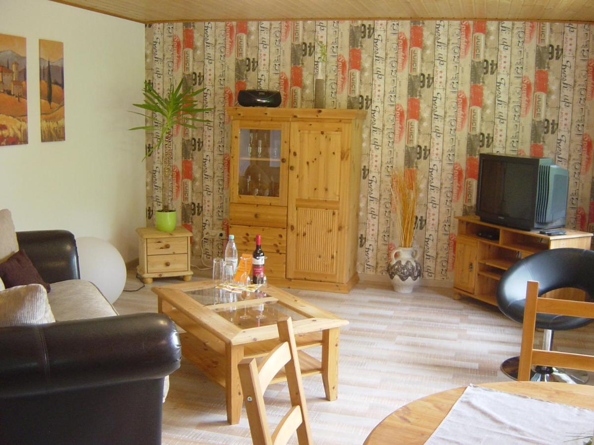 Haus Am Wald Leilighet Hillscheid Eksteriør bilde
